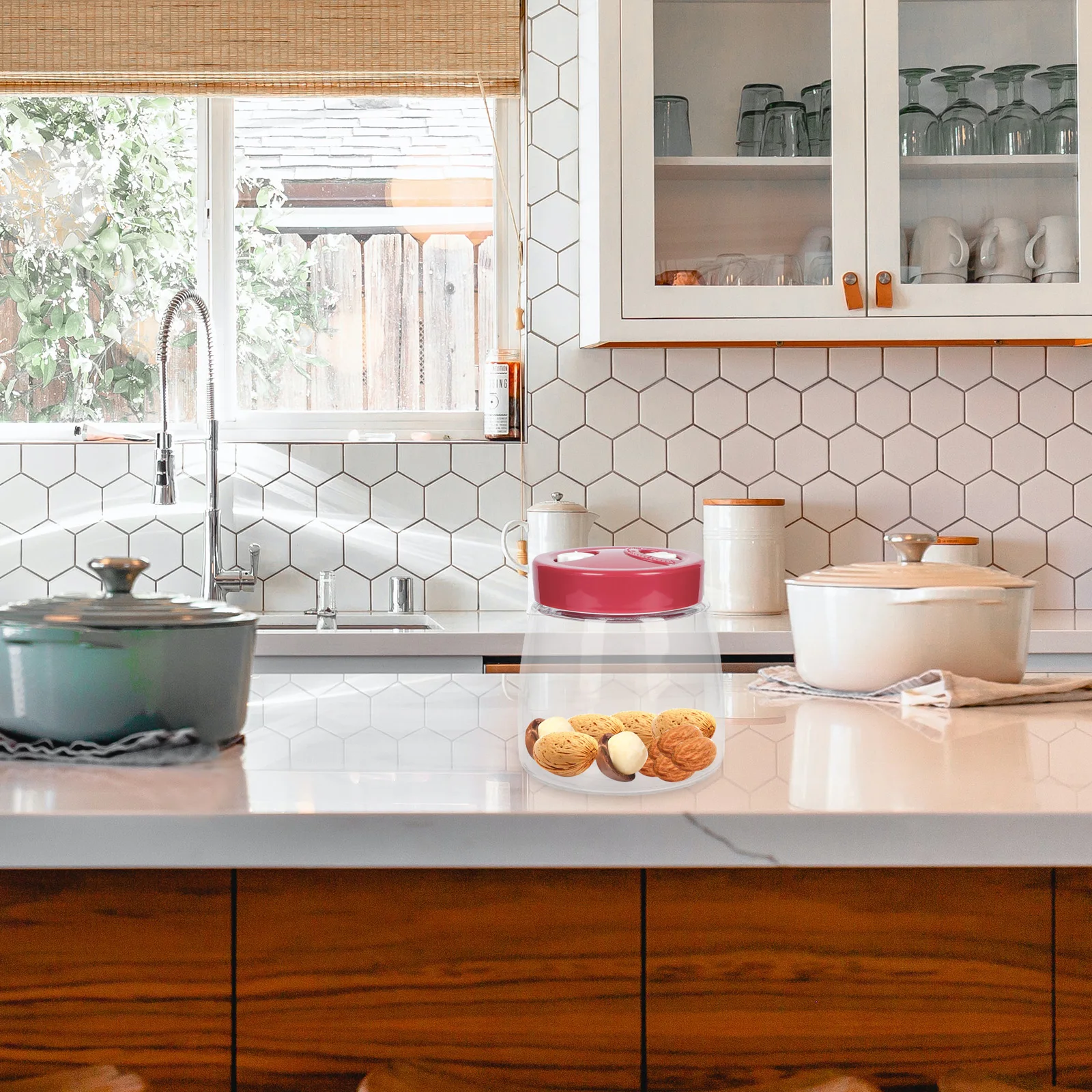 

1Pcs Glass Sealed Bottle Large Capacity Transparent Pickle Container Food Storage Jar Multi-Functional Kitchen Use