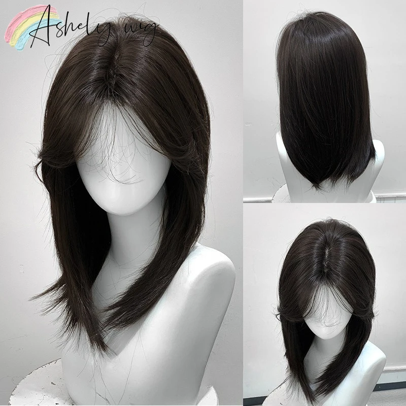 Black Short Wig Middle Part Hair Wig Layered in Collarbone Hair for Daily Use Fashion High Temperature Synthetic Wigs Pelucas