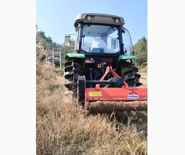 Good Performance 3 Point Flail Mower Side Flip Hydraulic Tractor Mounted Grass Cutter Motor Pump Gearbox Bearing High Safety