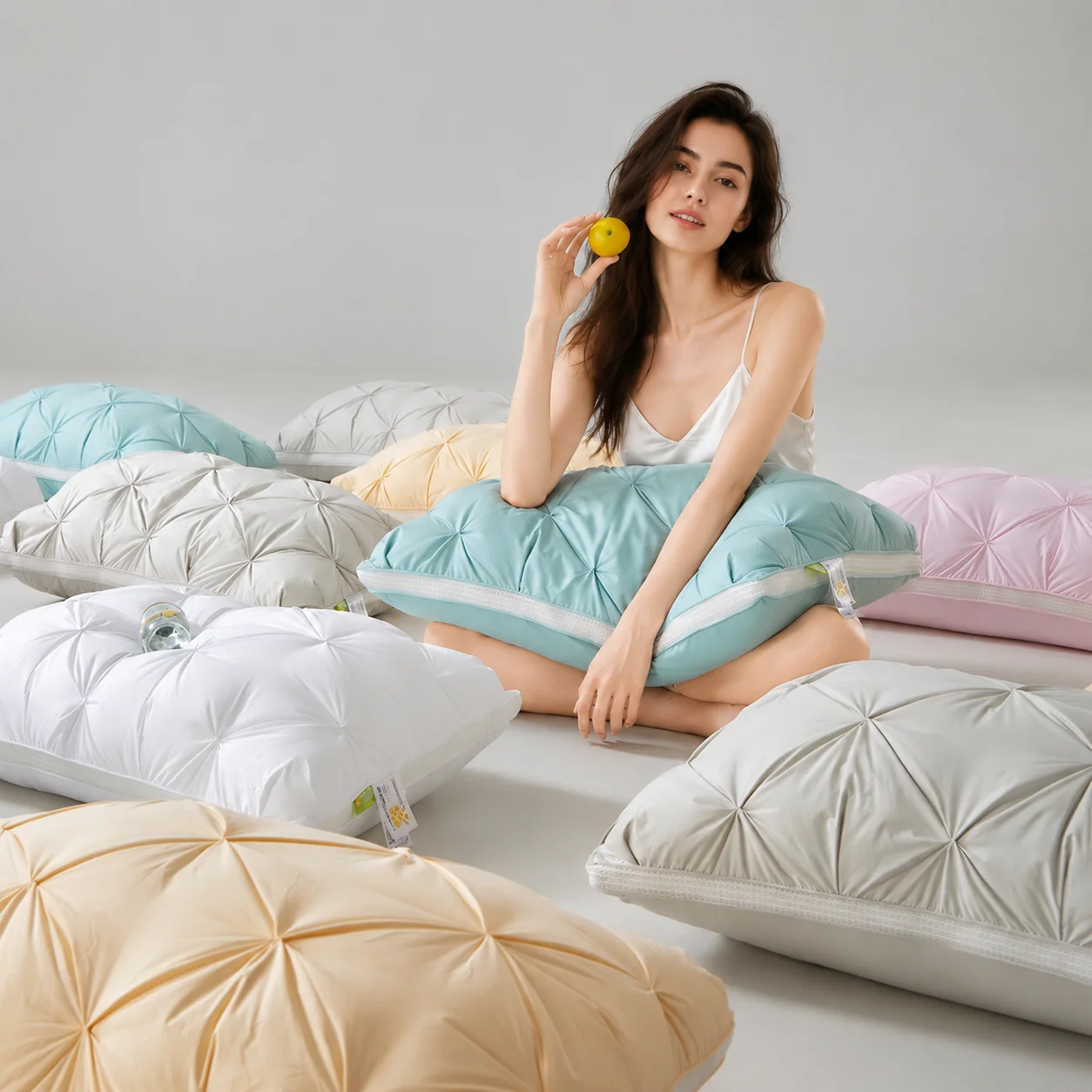 Luxurious Pintuck Bed Pillow 2‑Pack, Cloud‑Soft Down Alternative Pillow, 5‑Star Hotel Quality, Breathable Neck Support Pillow
