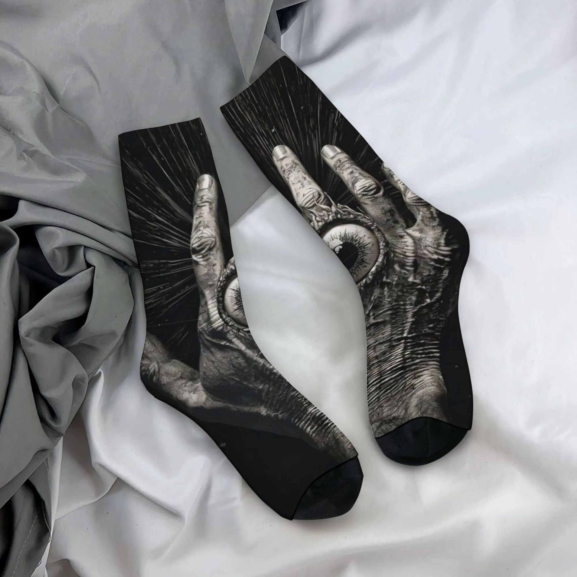 Dunkle okkulte mystische Augen- und Hand-Crew-Socken, Socken mit Gothic-Skizzen-Aufdruck, Geschenk für okkulte Fans und Enthusiasten im dunklen Kunststil