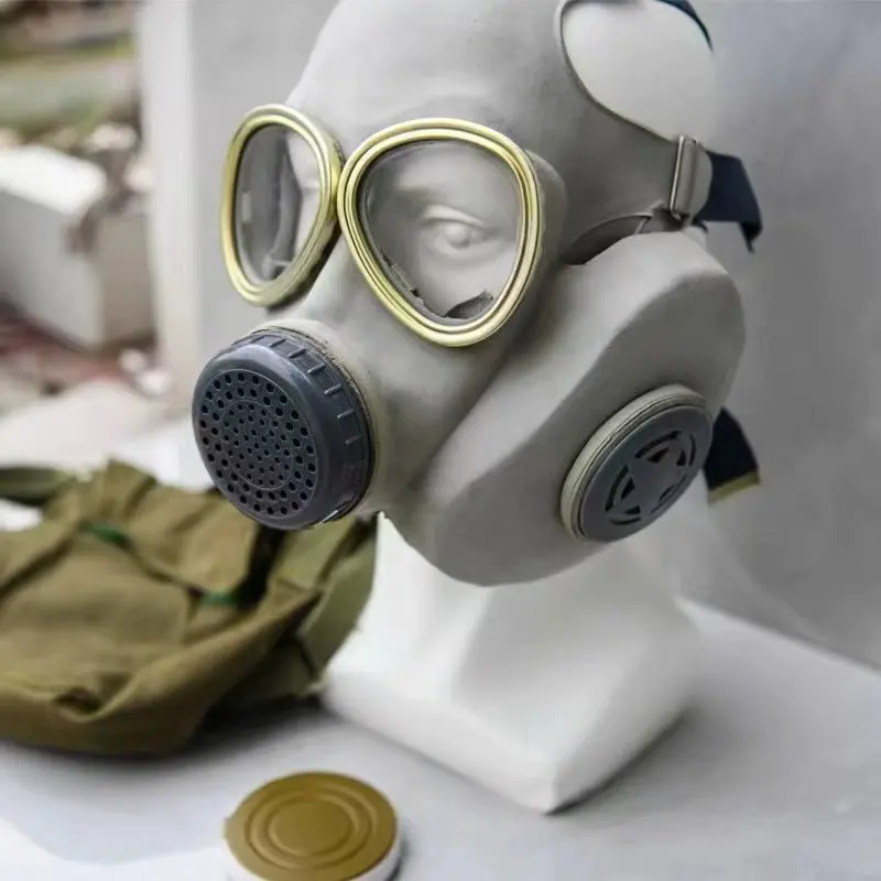 New-old-stock Type 65 Gas Mask (1970s Vintage)—sand- and Dust-proof; Suitable for Collection or Display.