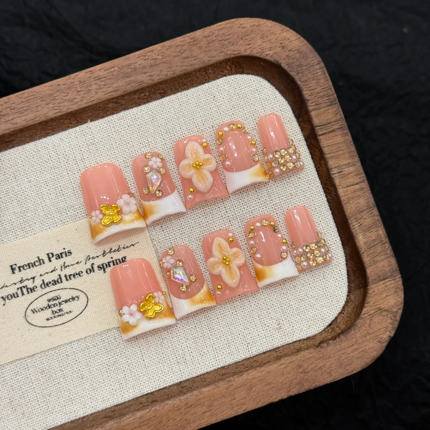 10 Stück handgefertigte Pressed-Duck-Nail-Art-Nägel, schöne künstliche Nägel, glänzende Diamant-Blumen-Schmetterlings-Nägel, geeignet für Frauen, Muttertagsgeschenk