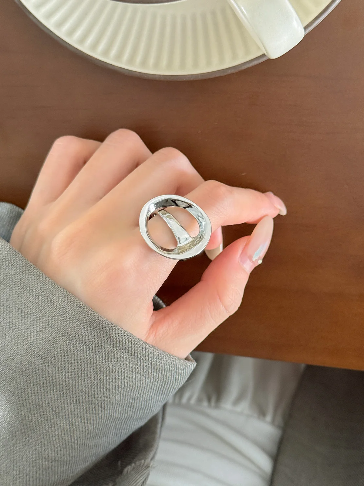 

Модное женское кольцо на указательный палец с вырезами, универсальный стильный дизайн, уникальный стиль