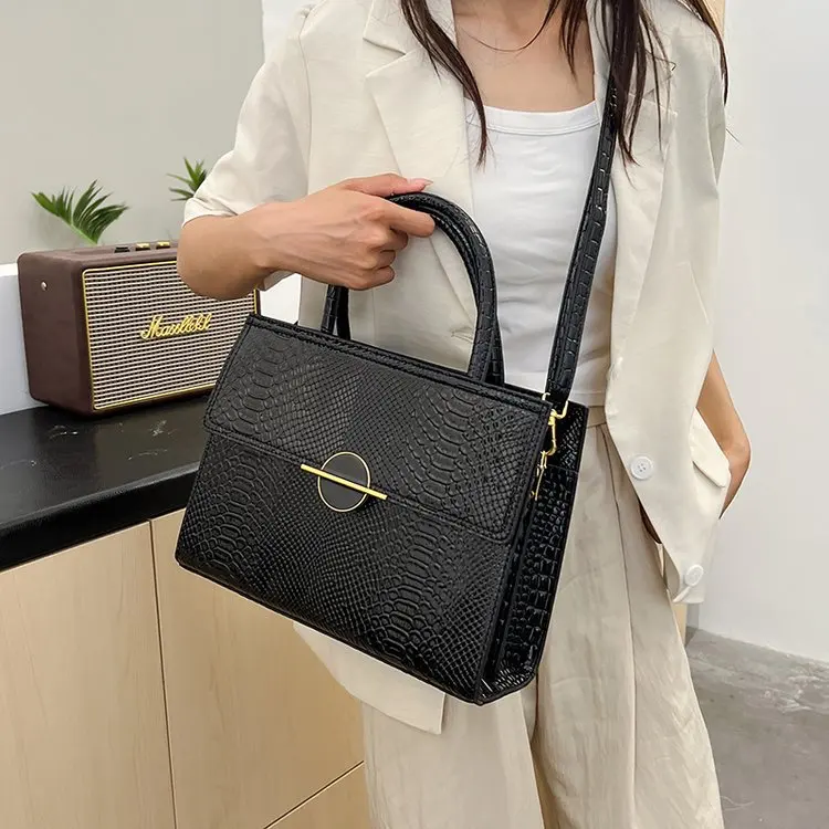 

Текстурированная веганская сумка через плечо 2025 года — трансформируемая трехсторонняя рабочая сумка с RFID | Женский кошелек большого размера для дня и ночи