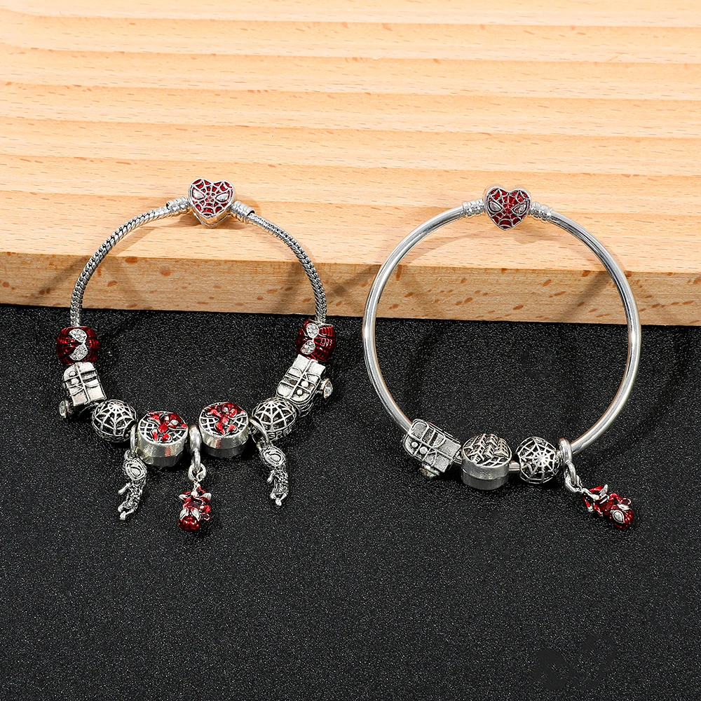 Marvel Series superheld Spider Man metalen hanger Coole en gepersonaliseerde feestspeelgoedcadeaus voor heren en dames