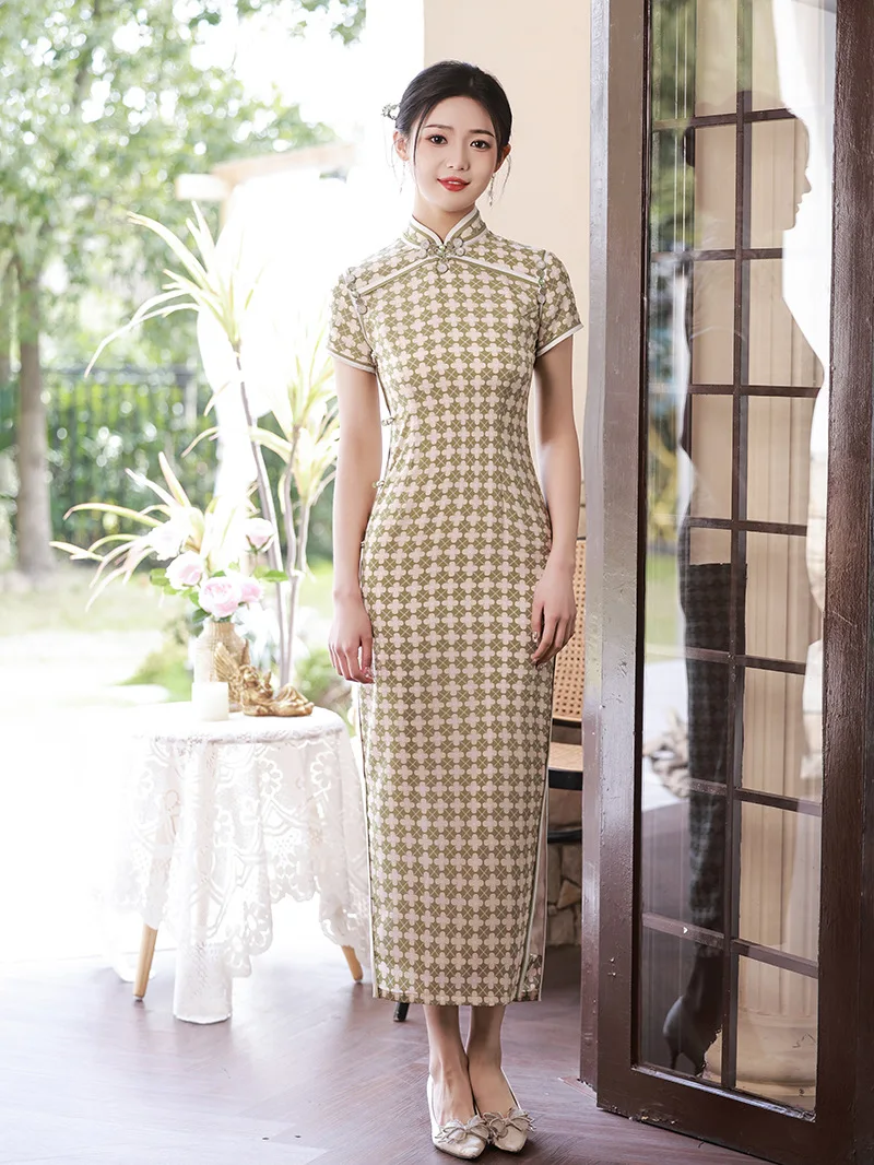 

Chinese Style Vintage Sexy Short Sleeve High Split Qipao Classic Elegant Mandarin Collar Satin Slim Long Cheongsam Vestidos