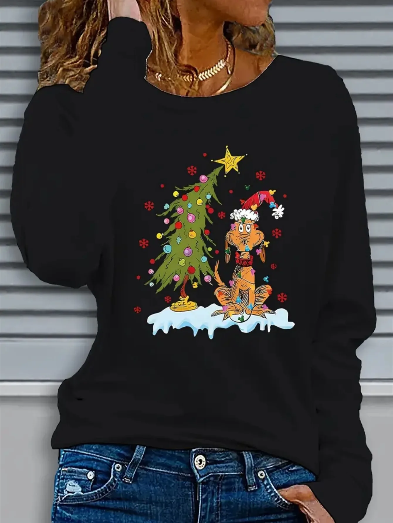 Plus Size - Plus Size - Festive Plus Size Christmas Tree And Dog Print, Women'S Casual Round Neck Long Sleeve Top for Leisure, Trendy Apparel for Every Season, Comfortable Material, Full of Playful Style