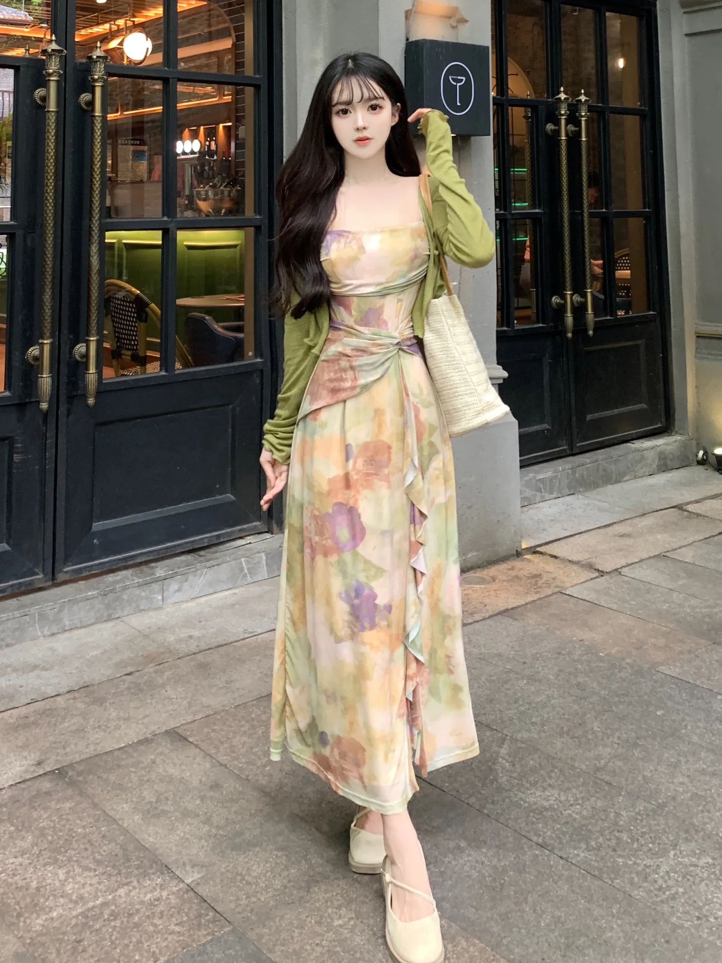 

Комплект: платье-халтер больших размеров с ретро-цветочным принтом и приталенная юбка А-силуэта, кардиган, с высокой талией, для весеннего повседневного образа