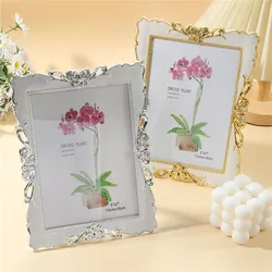 Beige crystal gel 7-inch photo frame can store 7-inch photos for decorating rooms, Halloween decorations, Christmas decorations