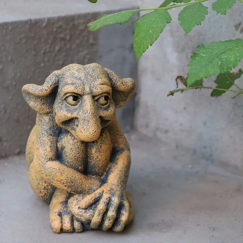 Gargoyle Sculpture Troll Garden Decoration Sewer Monster Creative Funny Decoration Resin Statue for Home Garden Yard Lawn Decor