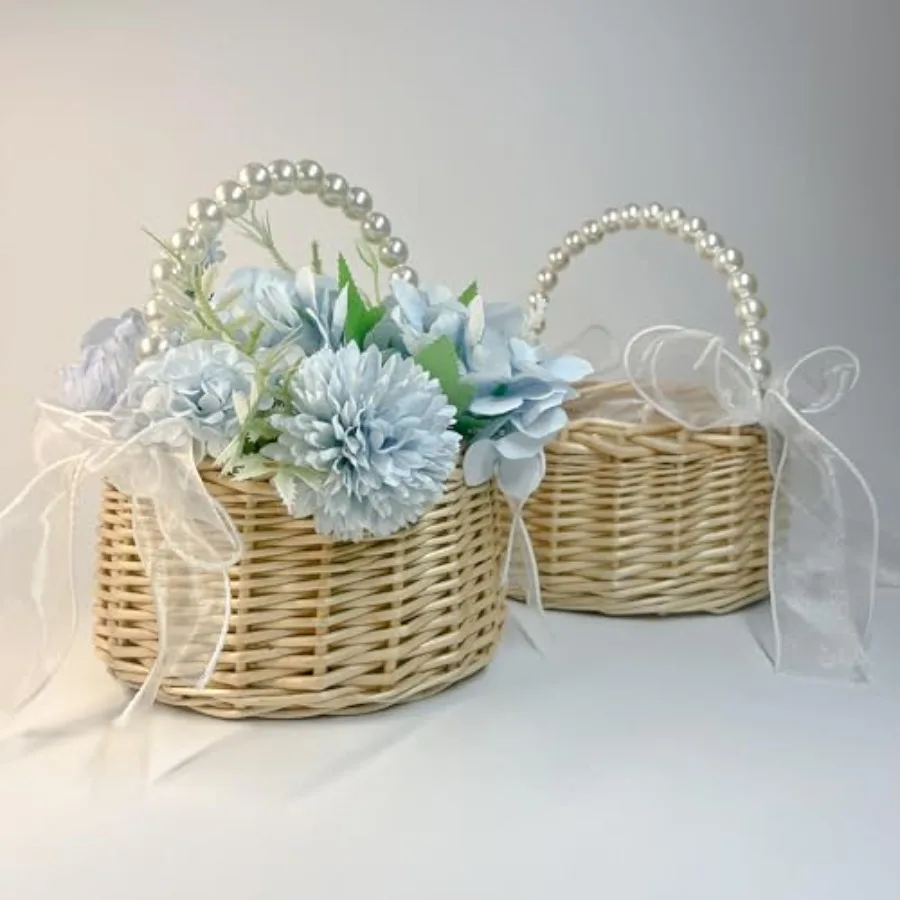 مجموعة سلة فتاة الزهور مكونة من 2 سلة زهور صغيرة منسوجة يدويًا مع مقبض لؤلؤي وبطانة بلاستيكية على شكل فيونكة لفتاة الزهور والفئران الخوص