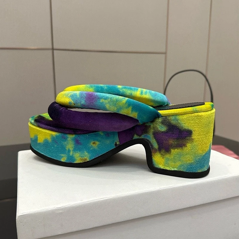 Printing Japanese Style Platform Flip Flops Women Chunky High Heel Split Toe Slippers Ladies Summer Outdoor Vacation Shoes 2025