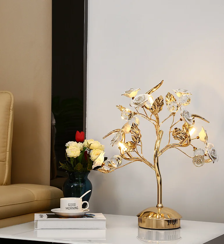 Manufacturer price European home decoration table lamp Bedroom bedside crystal simple flower decoration table lamp