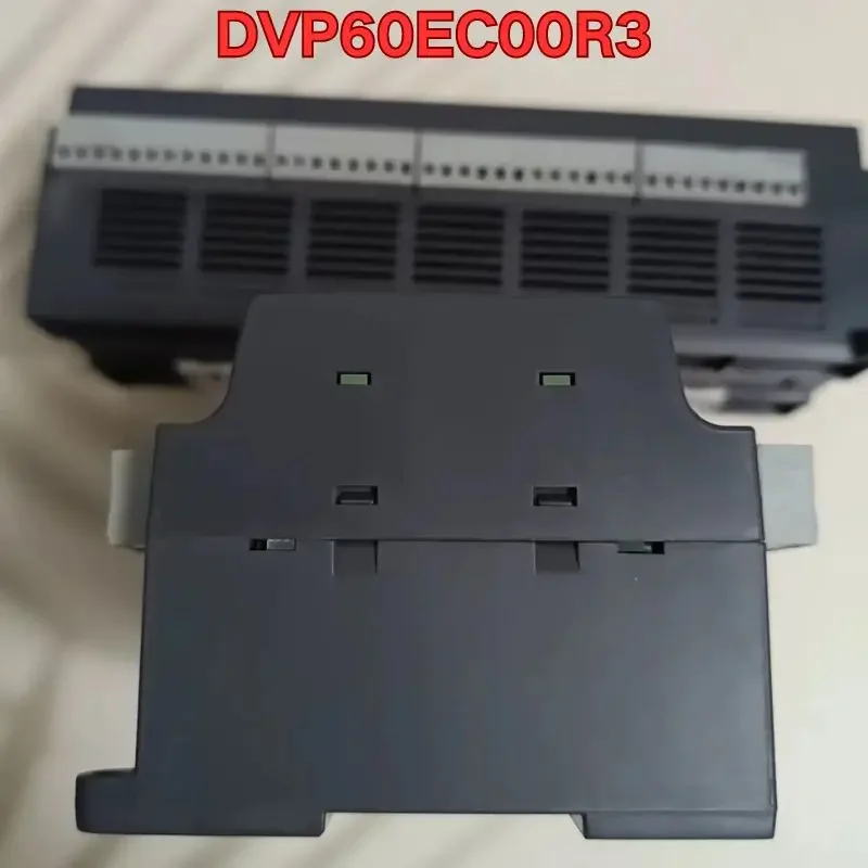 Il test della funzione del modulo PLC DVP60EC00R3 di seconda mano è normale