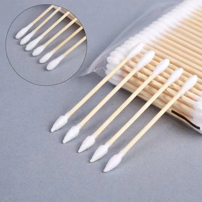 100 個使い捨て綿棒糸くずの出ないマイクロブラシ木製綿棒綿棒クリーンスティックまつげエクステンション接着剤除去ツール