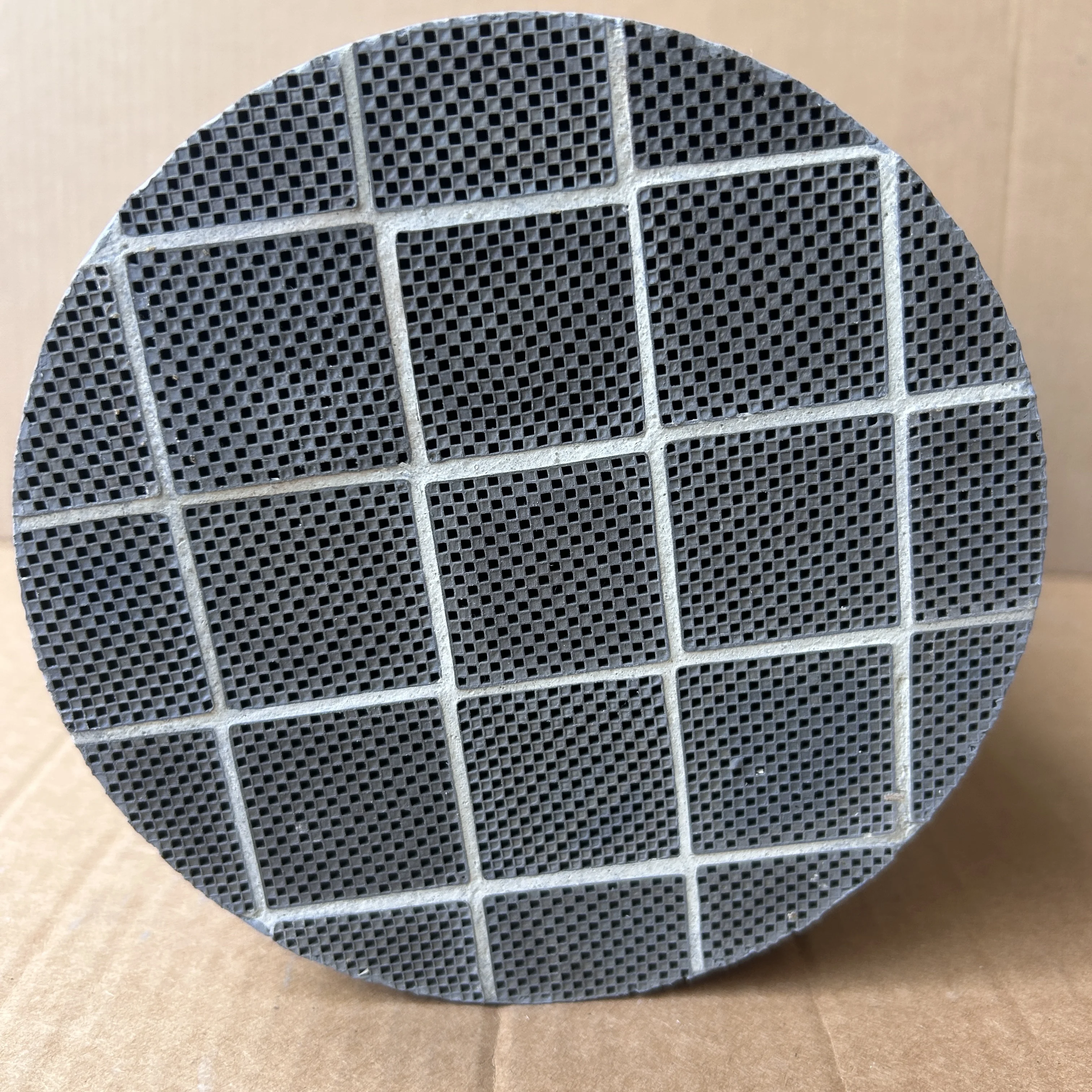 Diesel Vehicle Exhaust Purifier SIC DPF Filter 155×152mm Particulate Black Smoke Capture Filter