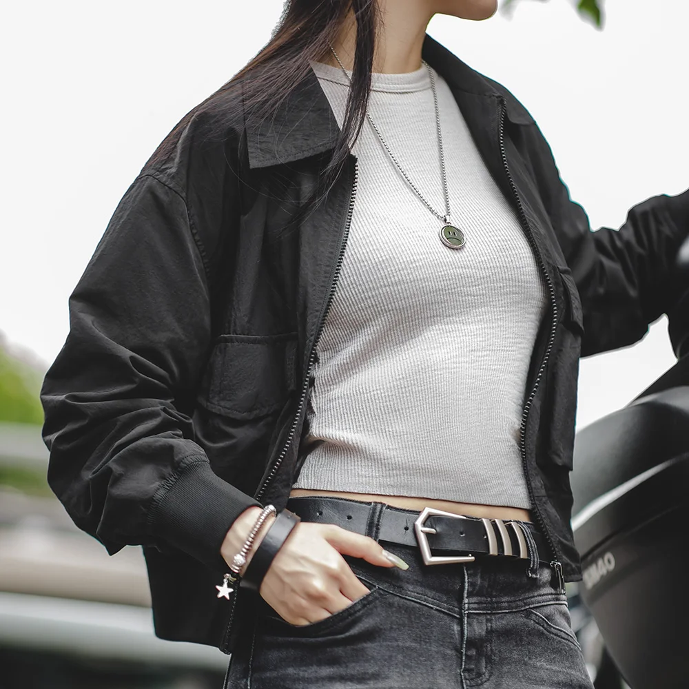 Maden 女性用黒のフライトジャケット ショート丈の襟付きバイカージャケット カジュアルプリーツジャケット 春秋用のレトロな長袖トップス シワになりにくいモーターサイクルジャケット