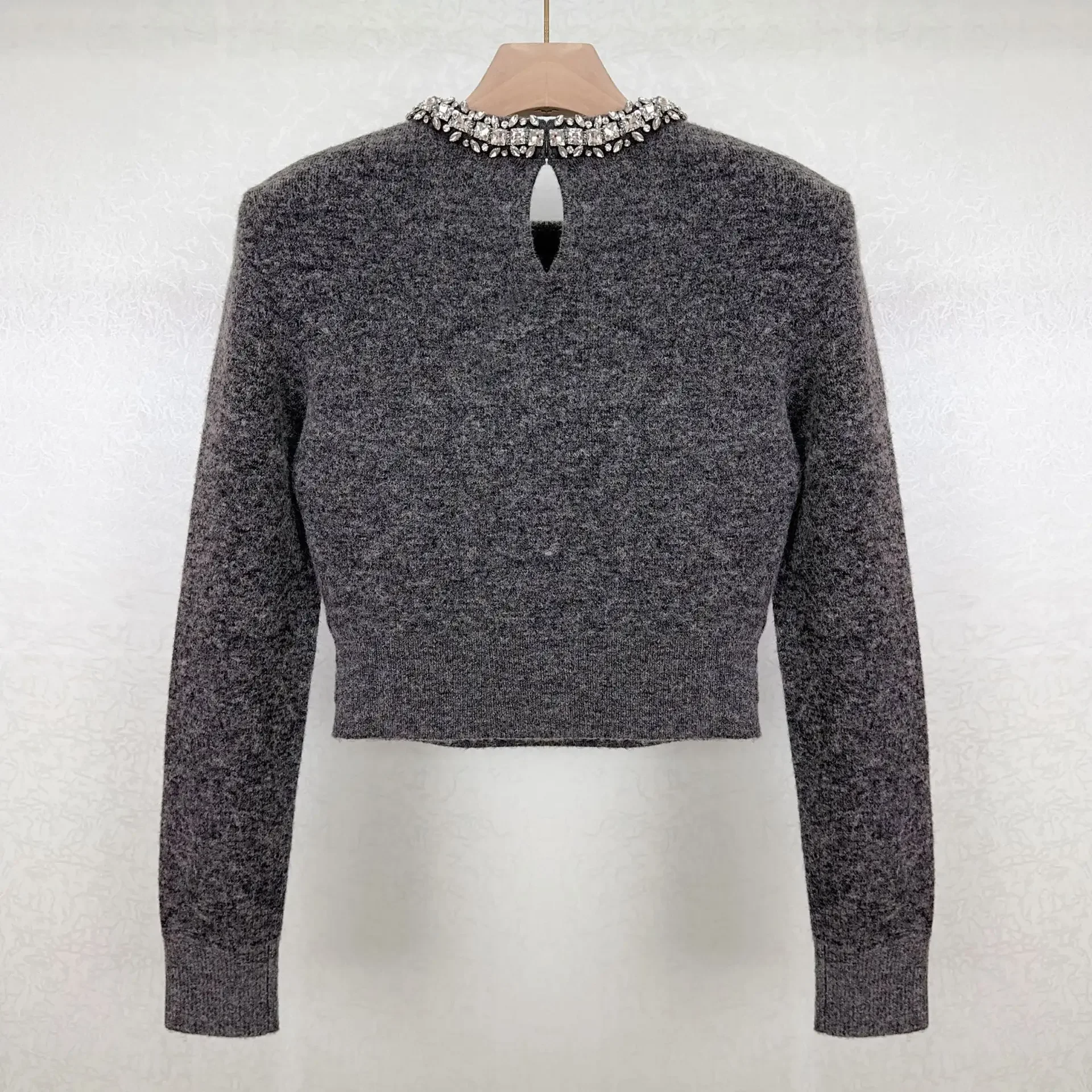 French Simple Elegant Heavy Industry Diamond Round Neck Long Sleeve Temperament Commuter Short Knitted Pullovers Sweaters Women