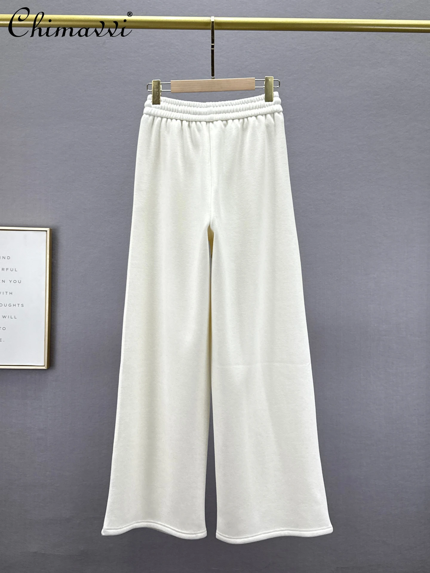 Pantaloni sportivi foderati in pile moda per le donne Inverno Nuovo cravatta in vita a vita alta Pantaloni larghi a gamba larga con strass pesanti e vestibilità slim