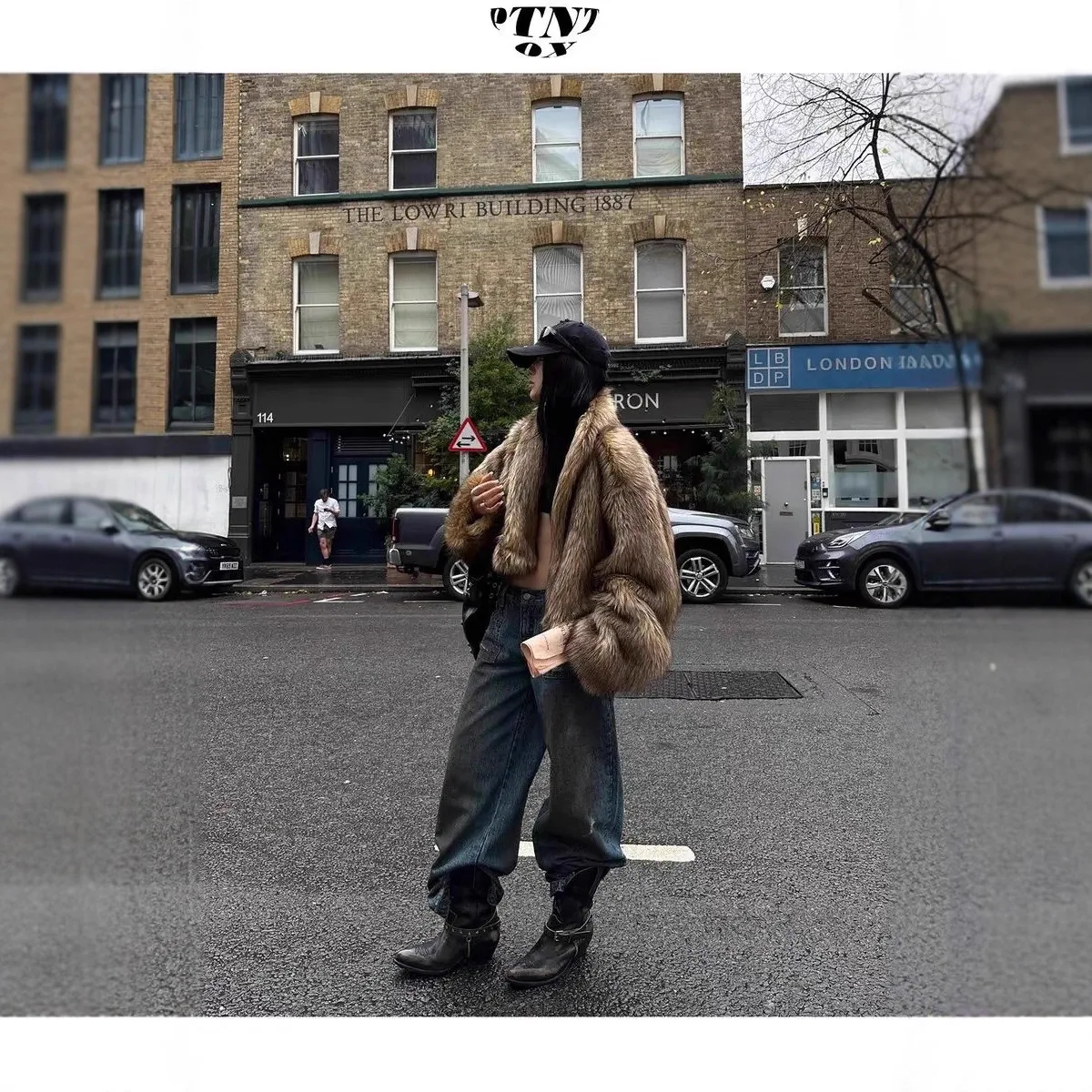 2025 سترة جلدية جديدة بغطاء للرأس بتصميم رائع على الوجهين يمكن ارتداؤها معطف فرو المنك المقلد بمقاسات متعددة متوفرة #4