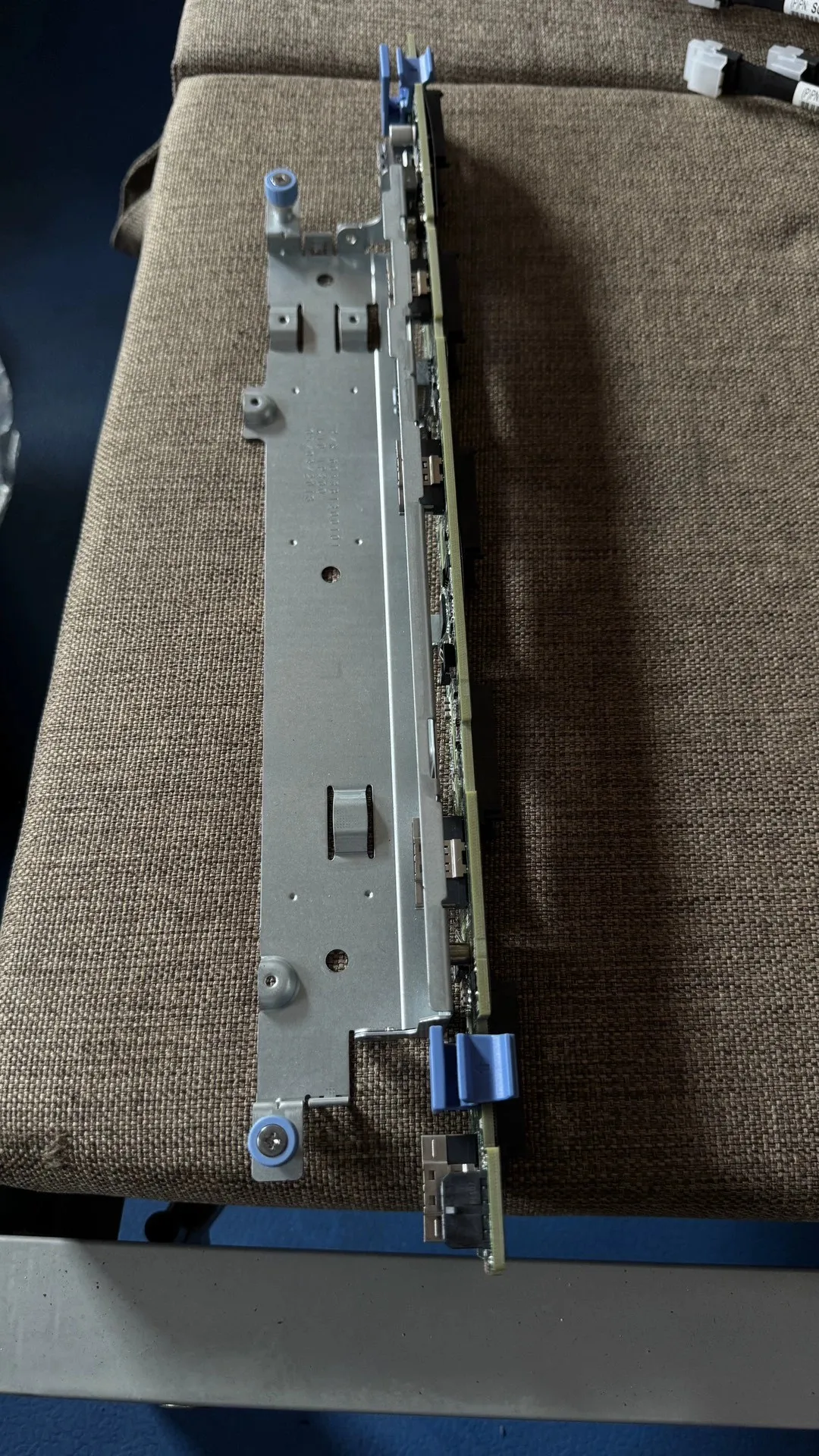 R640 server hard drive backplane 2.5-inch 10 bay 0Y0DFT   Y0DFT
