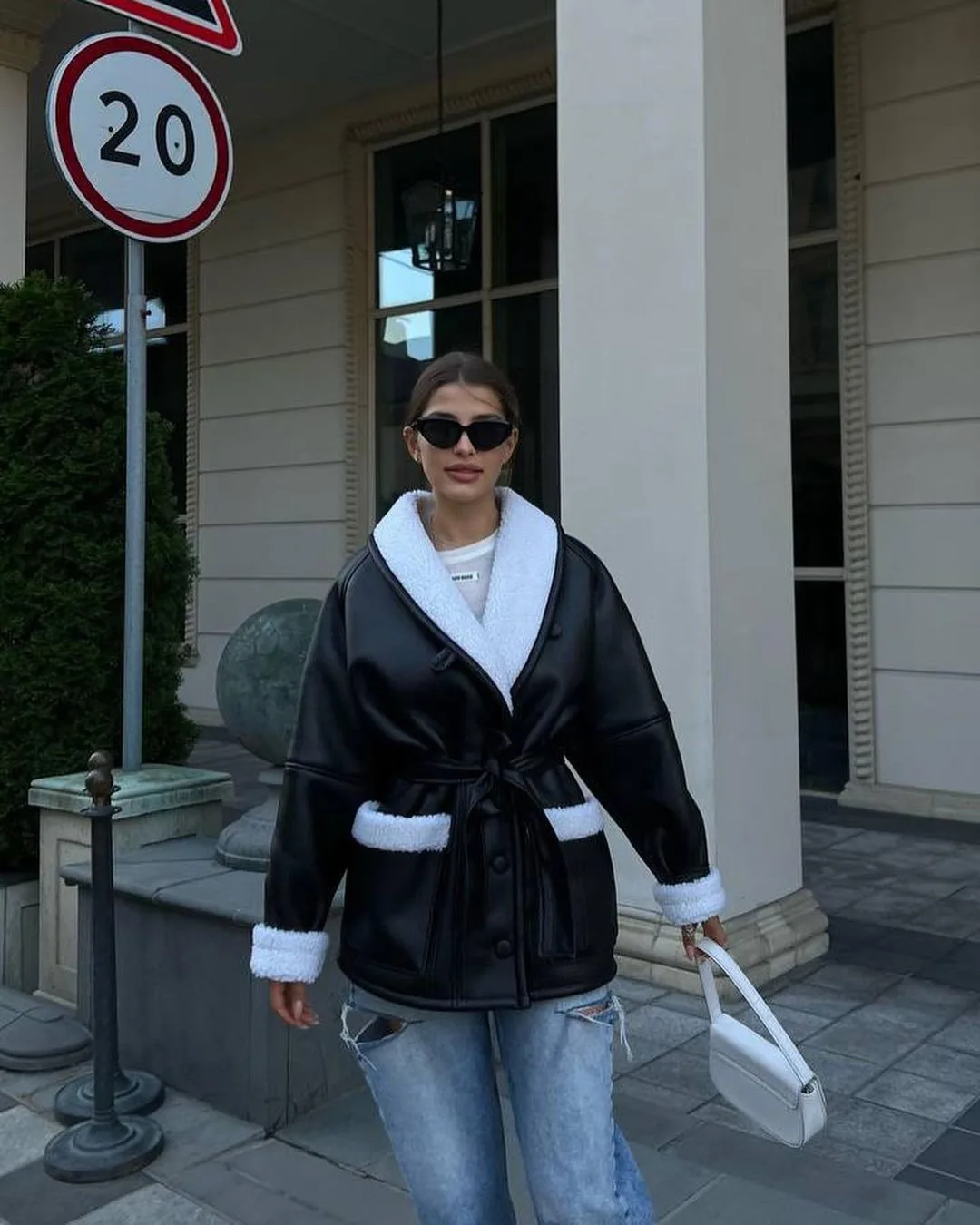 Winter Fur Leather Thick Jacket for Women Fake Shearling Single Breasted Turn-down Collar Belts Coat Female Long Sleeve Ouwear