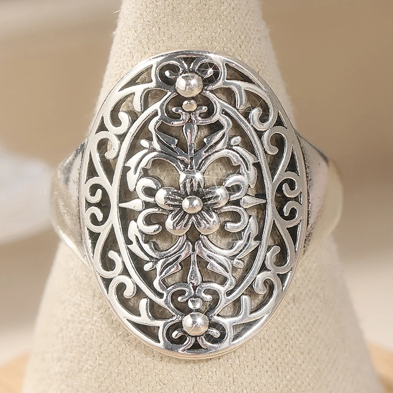 Bohemian Style Vintage Hollow Out Floral Textured Ethnic Ring for Women Artistic Elegant Banquet Festival Fine Jewelry Accessory