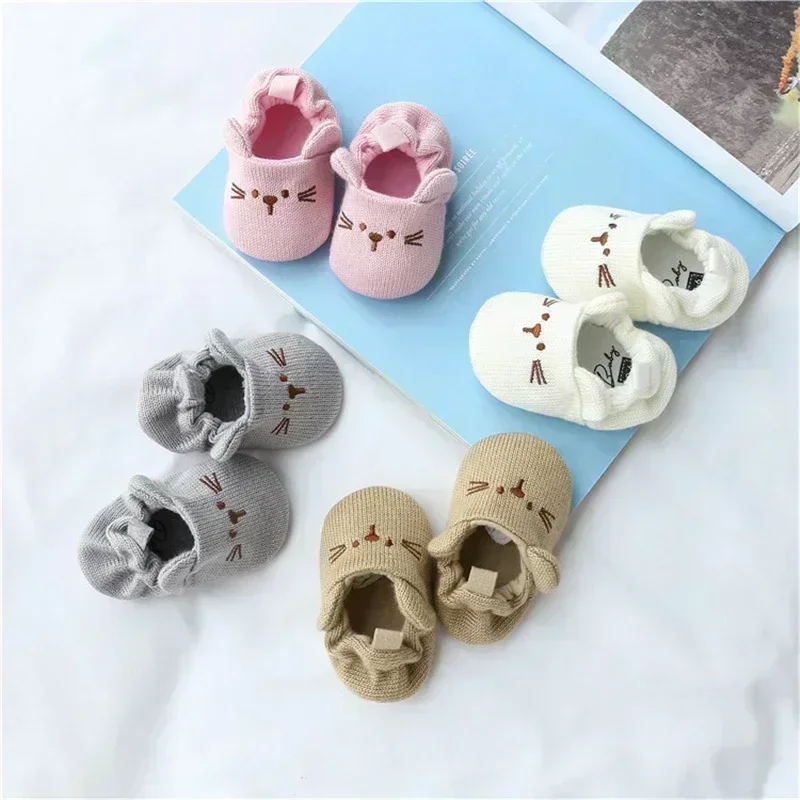 شباشب للأطفال الرضع والأولاد والبنات أحذية محبوكة لسرير الأطفال أحذية لطيفة على شكل فأر كرتوني باندا مضادة للانزلاق شباشب للأطفال لمرحلة ما قبل المشي