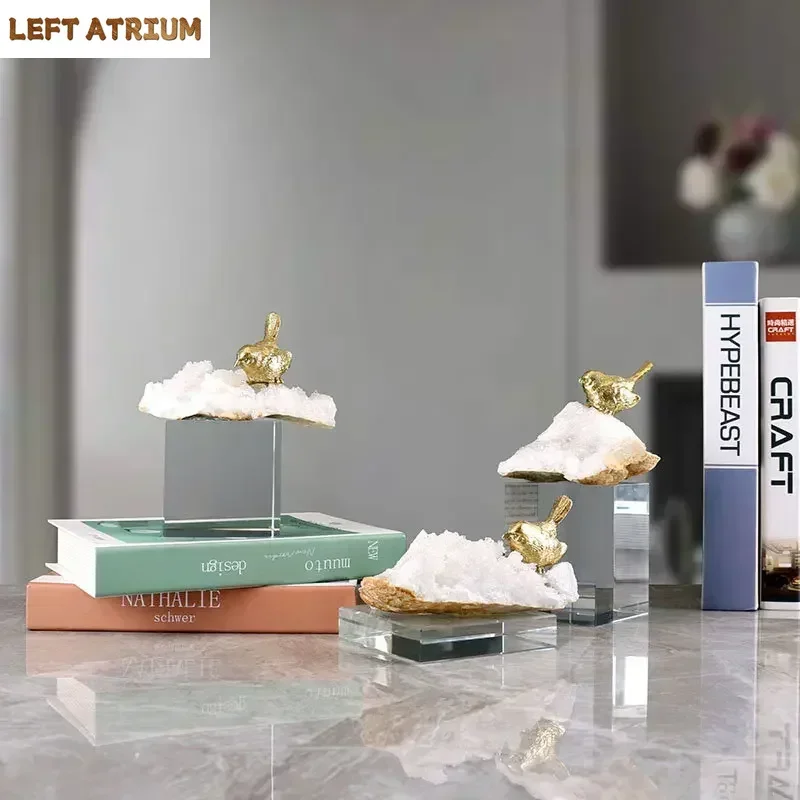 

Golden Bird Artwork Ornaments Desk Decoration Transparent Crystal Base Gold-plated Bird Sculpture Crafts Room Aesthetics Decor