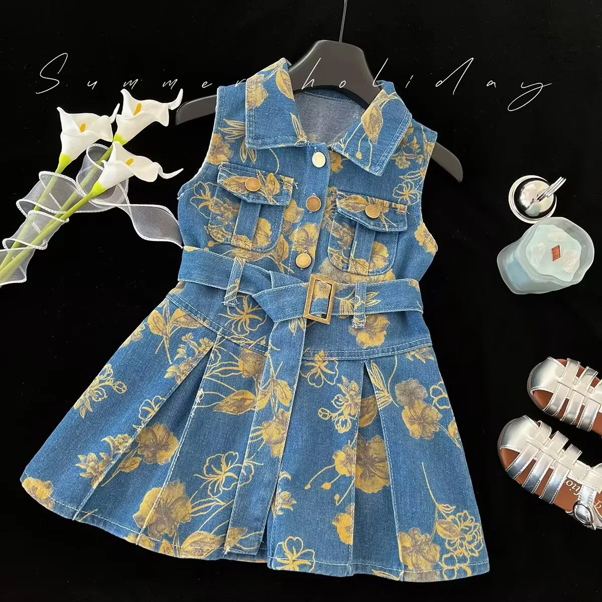 

Джинсовое платье с цветочным принтом для девочек, летнее платье принцессы трапециевидной формы без рукавов с отложным воротником, повседневное джинсовое платье для девочек, детская одежда