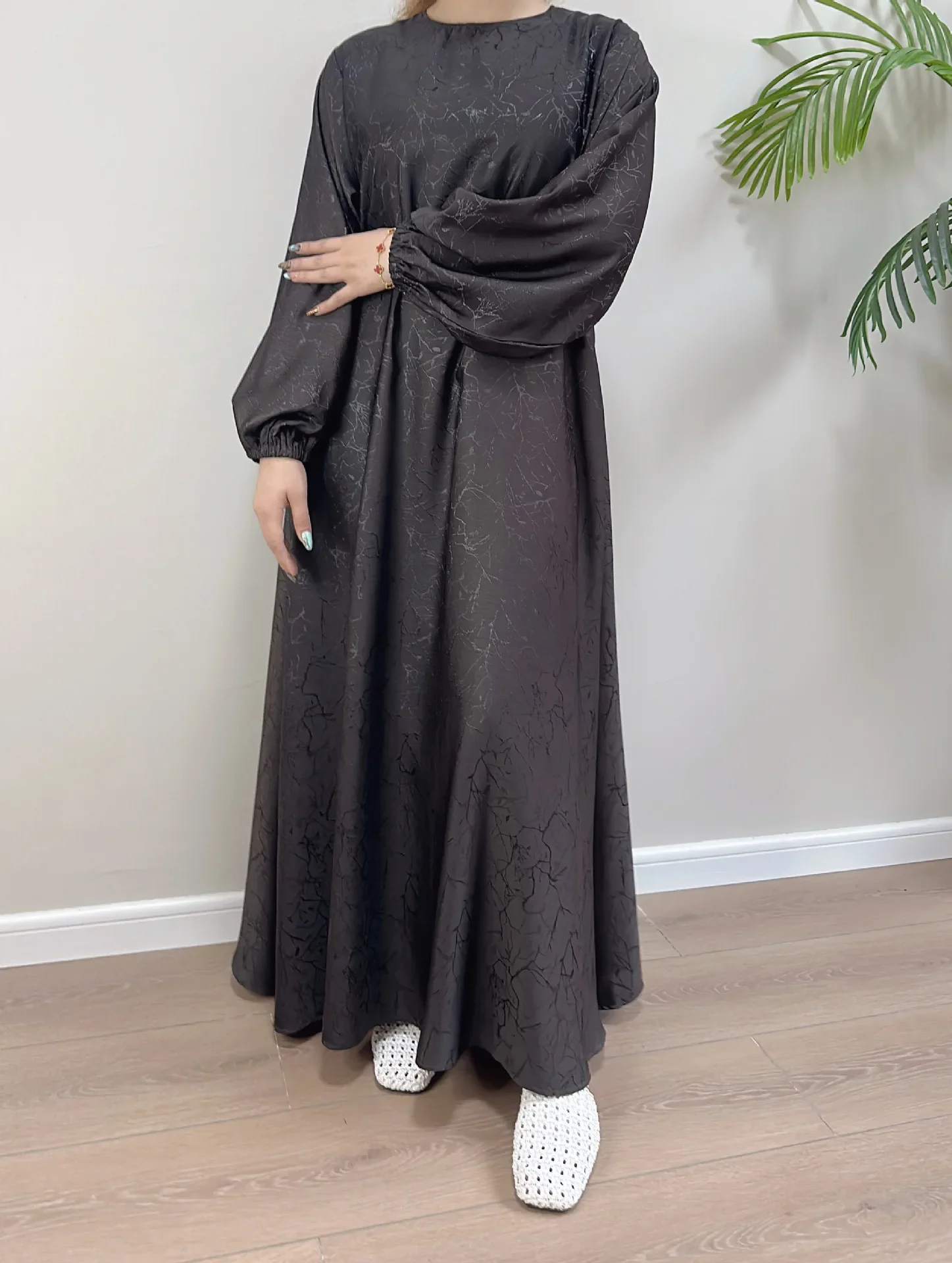 Satin Abaya Dubai Luxury Muslim Hijab Dress 3D Jacquard Loose Saudi Abayas for Women African Islamic Clothes Kaftan Robe Ramadan