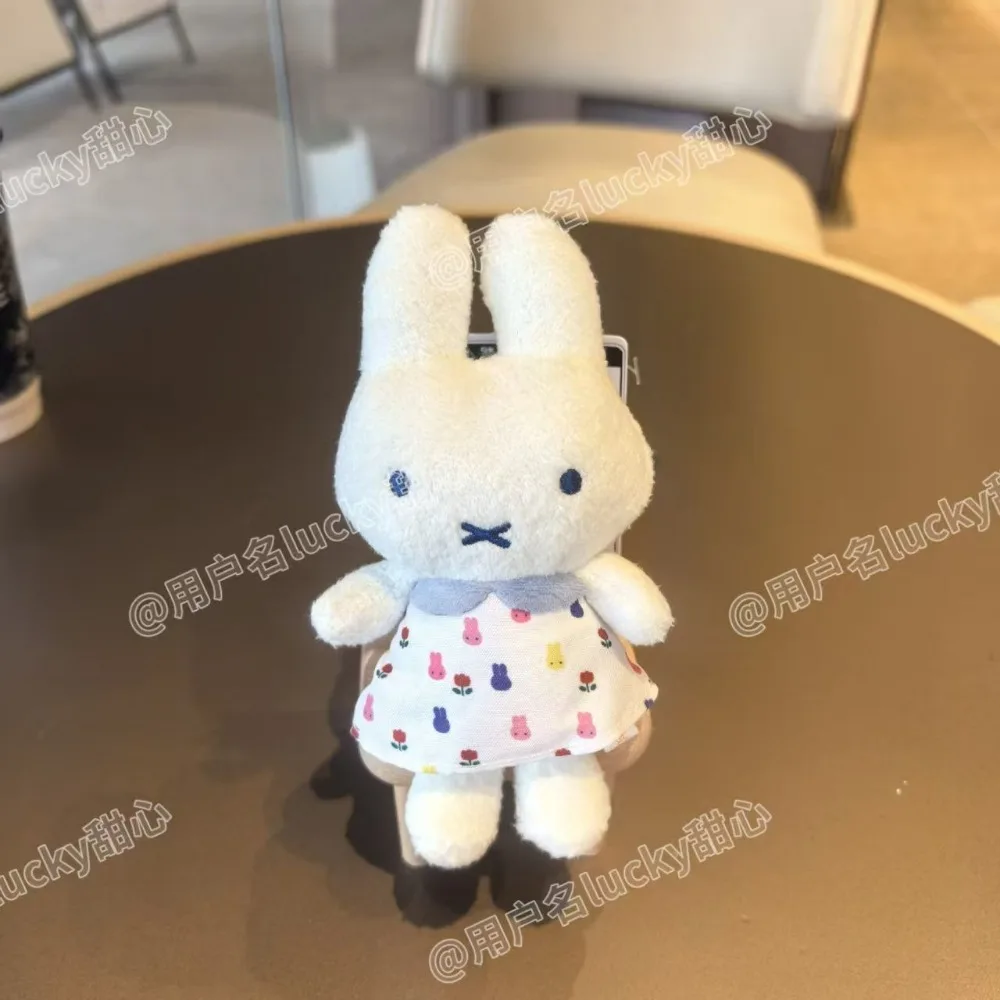 

Cute Pendant Doll Keychain Bag Hanging Ornament Fashion Mini Decor Accessory Portable Gift for Daily Party Favor Holiday Presen