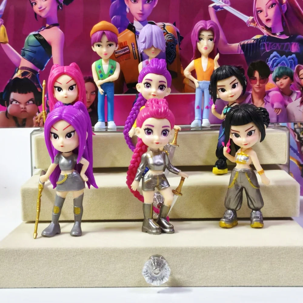 ฟิกเกอร์โมเดลของเล่นเด็กผู้ชาย 6 ชิ้น รุ่น 2026 รูมิ มิรา โซอี เดอร์ปี ไทเกอร์ ซาจา ของสะสมตกแต่งโต๊ะทำงาน ของเล่นโมเดล ของขวัญคริสต์มาสสำหรับเด็ก