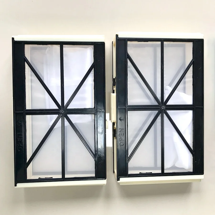 제어 상자가 있는 자동 풀 로봇 청소기는 대형 수영장의 벽과 바닥을 오를 수 있습니다.