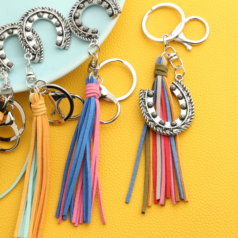 Horseshoe Multilayers Fringe Keychain For Women Sun flower Western Style Retro Cowboy Pendant With Buckle Statement Keychain