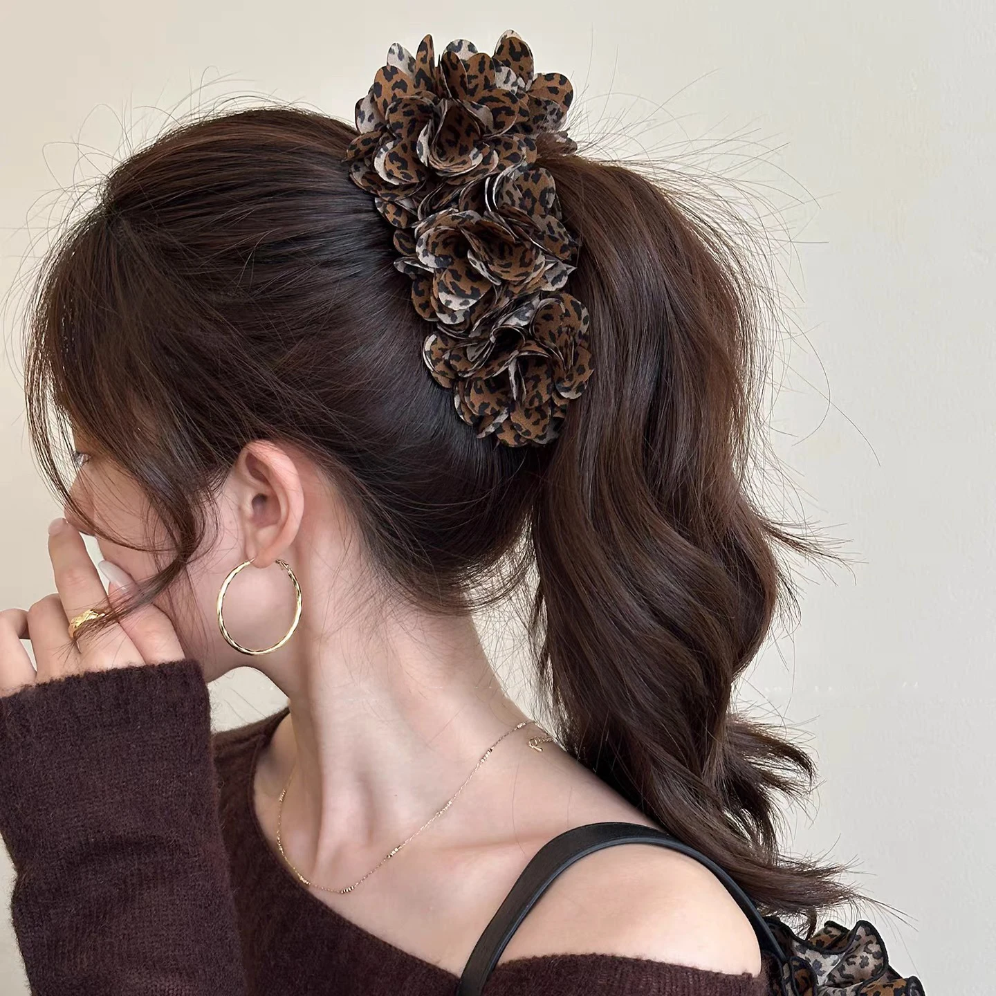 AWAYTR Leopard Print Banana Clip Cute Korean Hairpin Leopard Flower Hair Clip Hair Claw Ponytail Holder Vertical Clip Women
