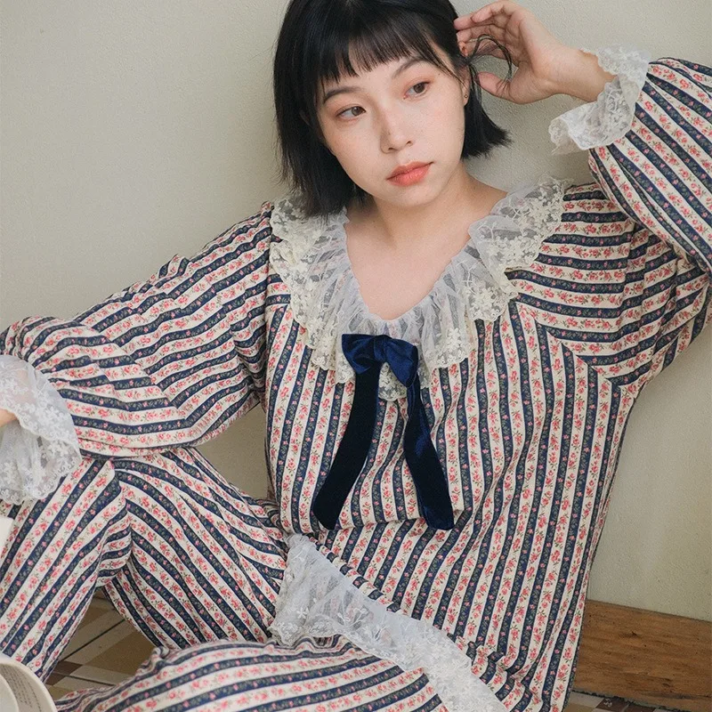 

Retro Floral Warm Air Layer Sandwiched Cotton Pajamas for Women's Autumn and Winter High-end Lace Pure Cotton Home Wear