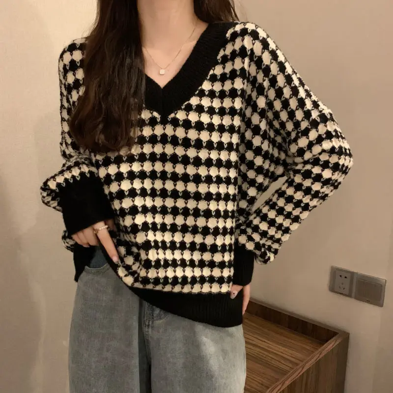 

V-Neck Loose Women's Clothing Bat Sleeve Sweater Spring Autumn Thin Style 2024 New Panelled Jacquard Long Sleeves Knitting Tops