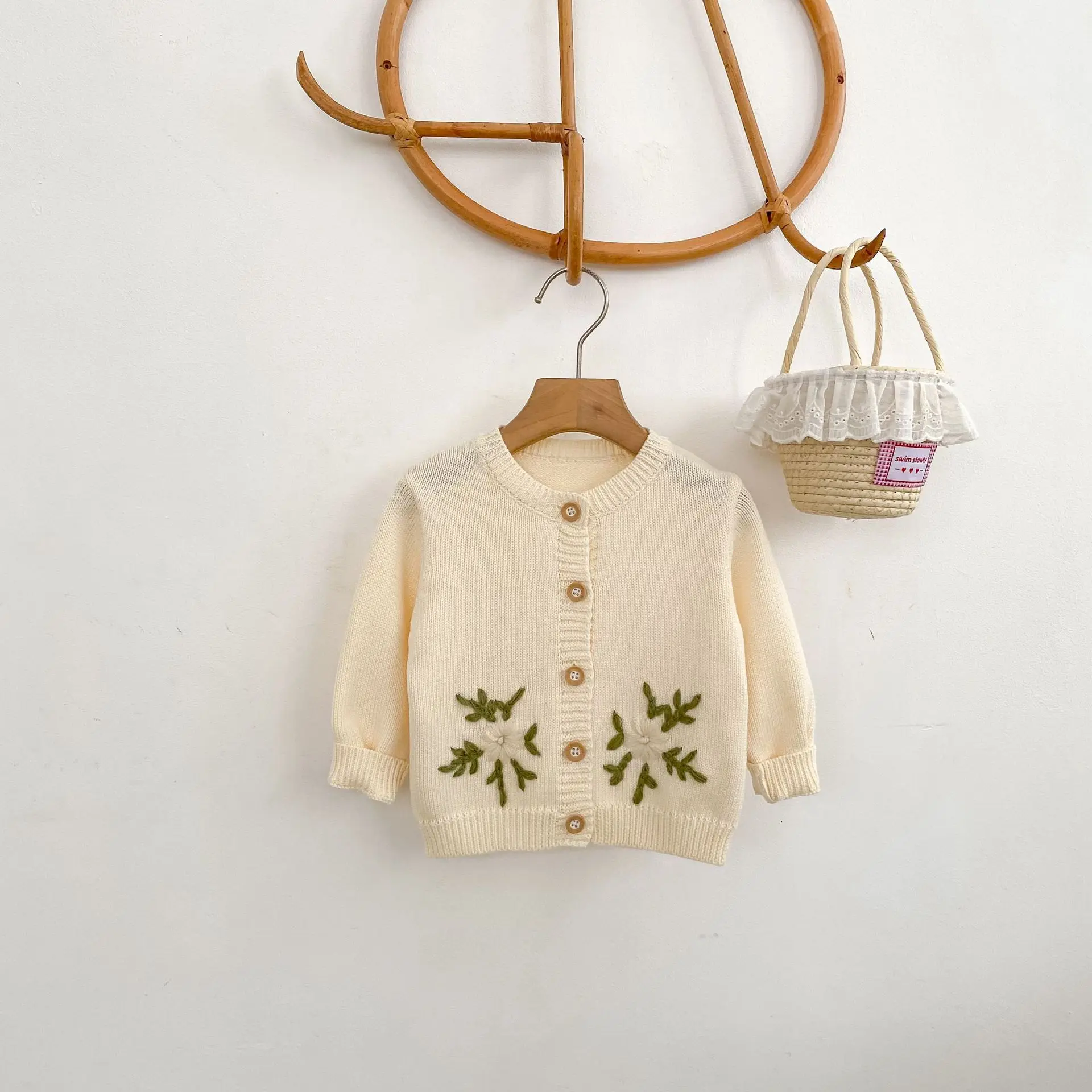 Girls Sweater 2026 Spring and Autumn New Children's Clothing Korean Girl Baby Hand-embroidered Long-sleeved Knitted Cardigan