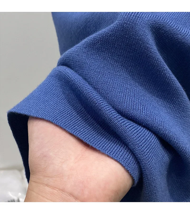 2026 Sommer Slim Kurzarm Damen T-Shirt mit bunten Dopamin-Knöpfen, trendiges, figurschmeichelndes Kleidungsstück in Klein-Blau, Strick-Oberteil – Detail 7