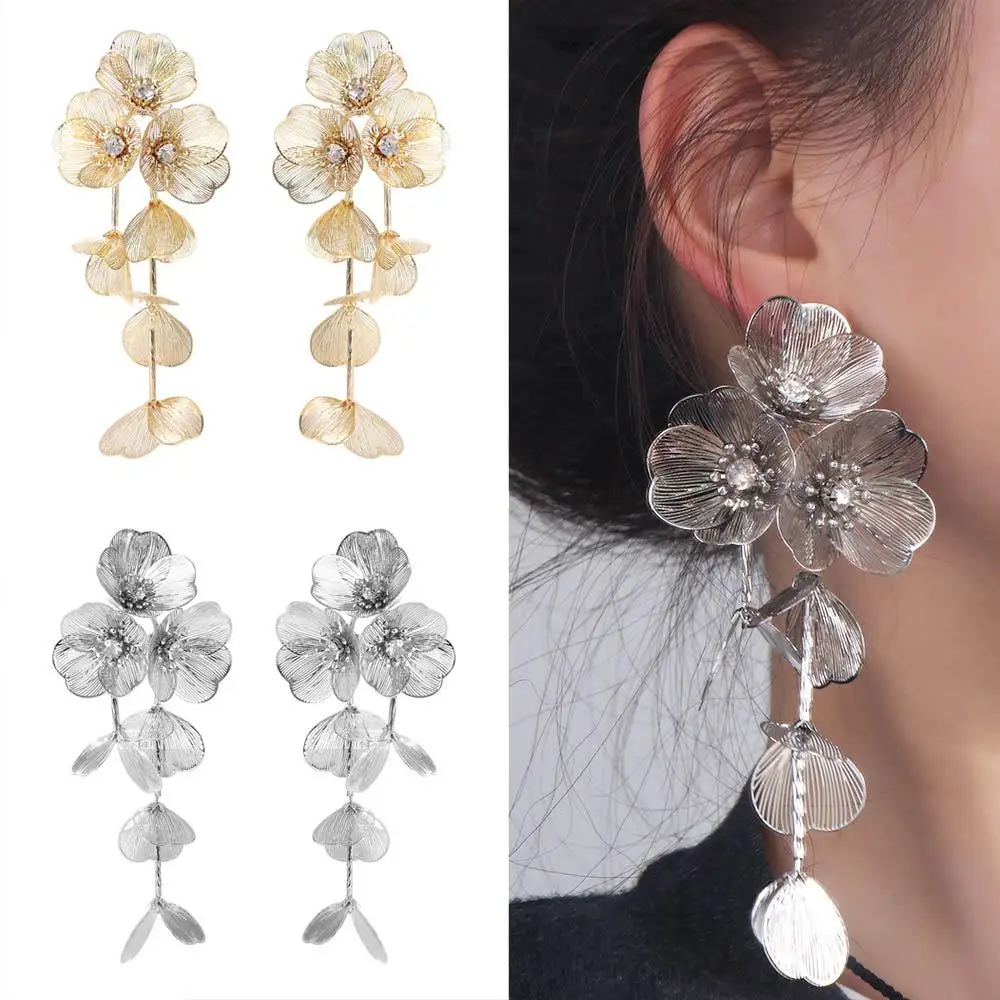 Exaggerated Big Flower Long Tassel Earrings Light Luxury Advanced Sense Women Earrings Metal Temperament Stud Earrings Party