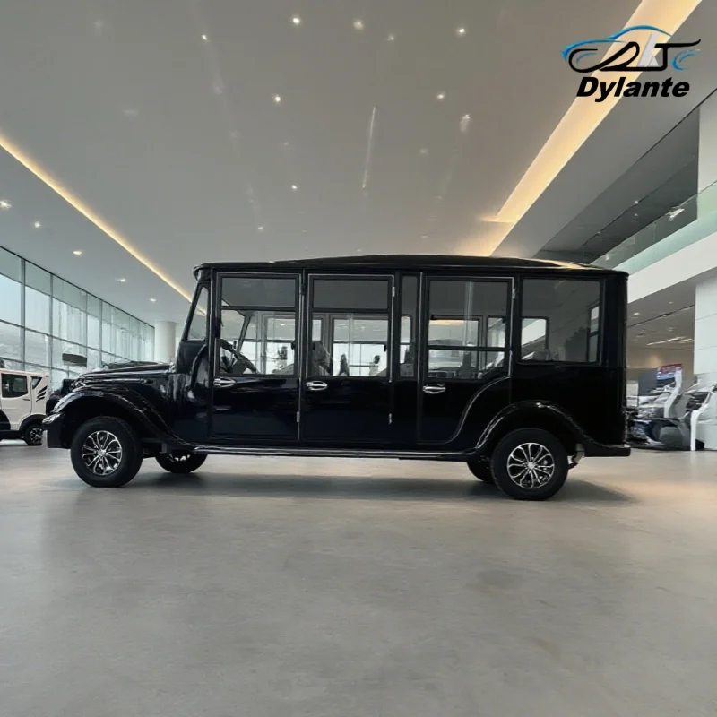 New Model Style Sightseeing Club Cart Electric Golf Buggy Hunting Cart For Adults Electric Closed Tourist Antique Classic Car