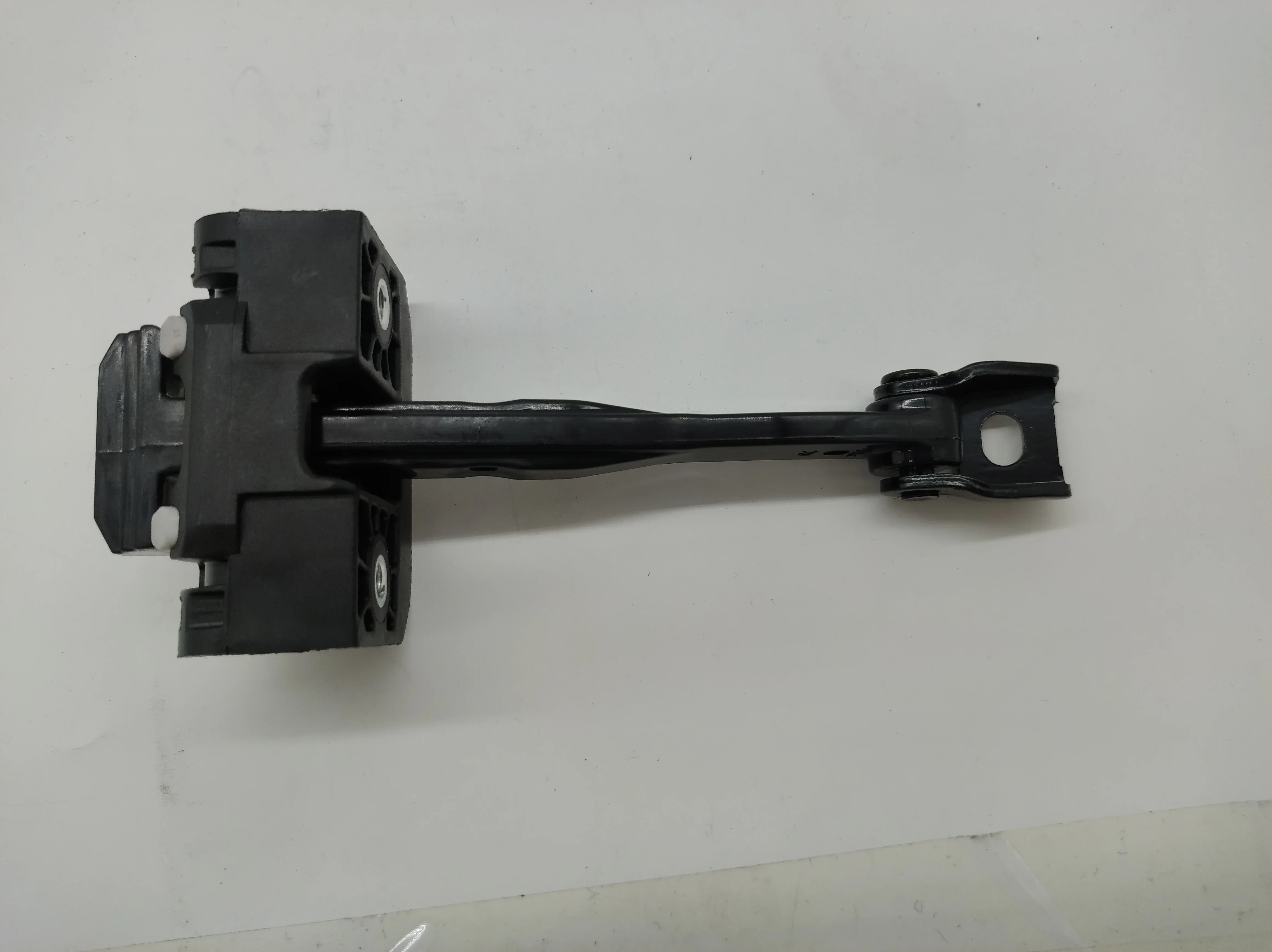 51217446717 Car Accessories Metal & Plastic Front Left Door Brake 51217258932 51217311339 for BMW 3 Series F30 F80 F31 Arrester