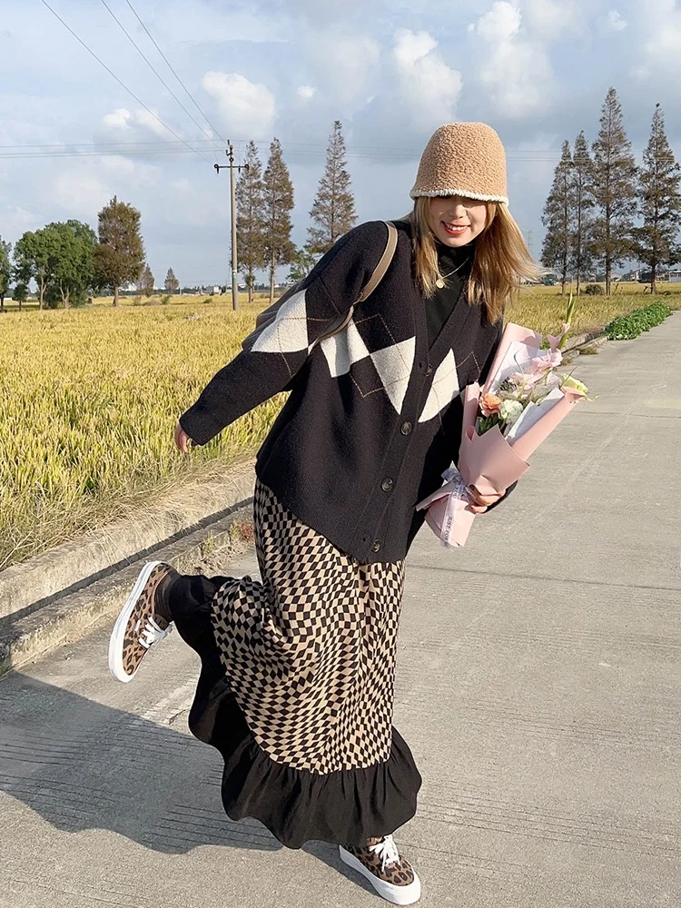 Vogana Original Übergröße Winter Mode Retro Diamant Maßgeschneiderter Rock mit Schleppe, Figurformend, Midi-Länge