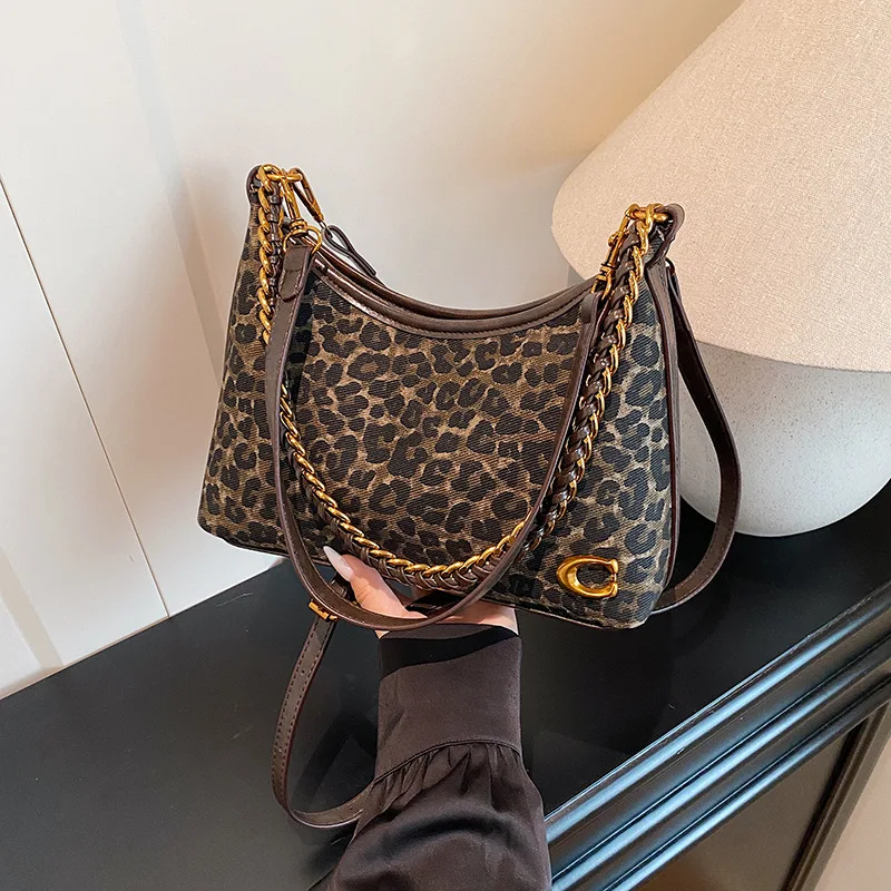 

Elegant Retro Shoulder Bag 2025 New for Women, Luxury Soft Leather Crossbody Purse, Fashionable Underarm Bag for All Occasions