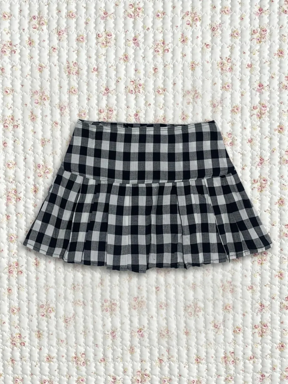 2026 Summer New College Plaid Pleated Spicy Girl Short Skirt With Waist And Double Row Buttons, Street Trend Versatile And Niche