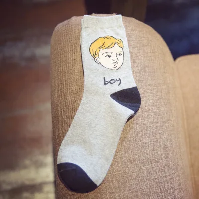 カラフルな漫画の星柄水泳ソックス、女性/女の子向け、カジュアルヒップホップ柄ソックス、スタイリッシュなピルプリントソックス、カルセチン・デ・モーダ