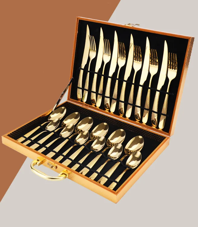 24-Piece Titanium-Plated Stainless Steel Knife And Fork Set Star-Diamond Engraved Cutlery with Gift Box