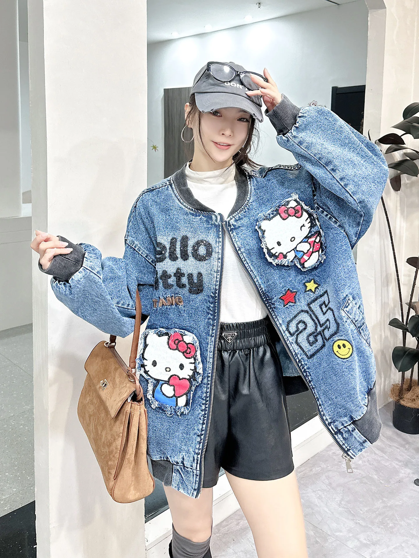 

Свободный женский джинсовый джинсовый джинт с вышивкой, мультяшный дизайн, бейсбольный слэ, модная повседневная хлопковая верхняя одежда больших размеров